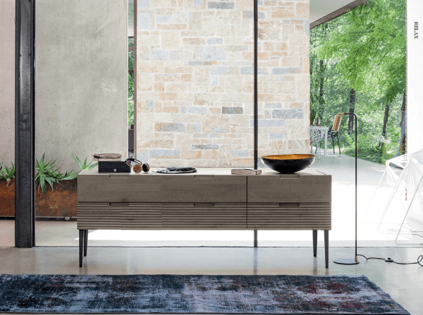 Sideboard aus Eiche Zero.16, Handarbeit, italienisches Design